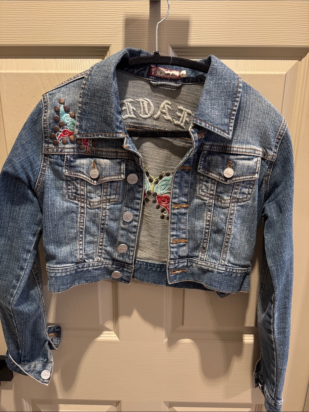 Embroidered Blue Denim Jean Jacket - Cropped Style